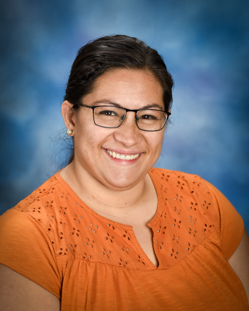 Mrs. Espinoza : Paraprofessional